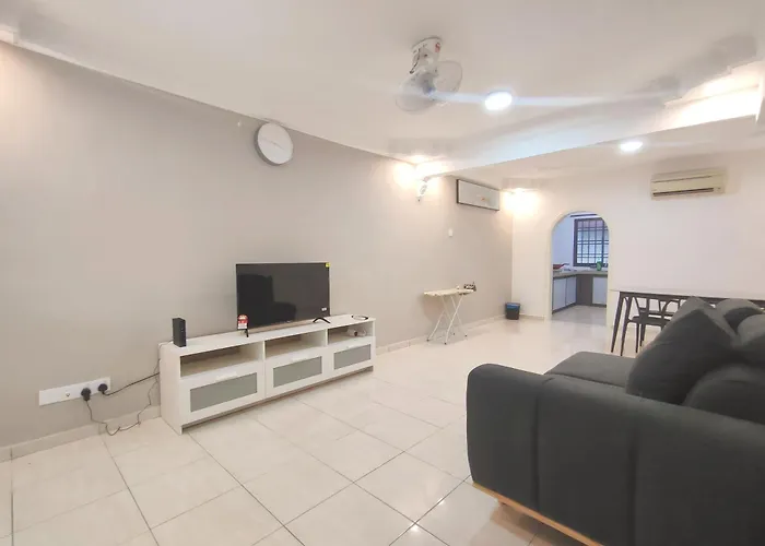 Molek Premium Suite 3R2B At Johor Bahru By Maco Home