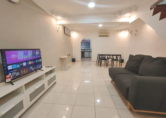 Molek Premium Suite 3R2B At Johor Bahru By Maco Home